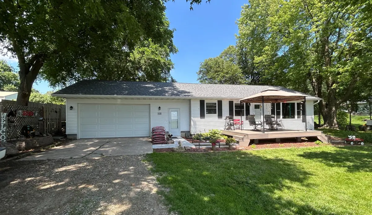 608 Lakeshore Drive, Freeborn, MN 56032 - Image #1