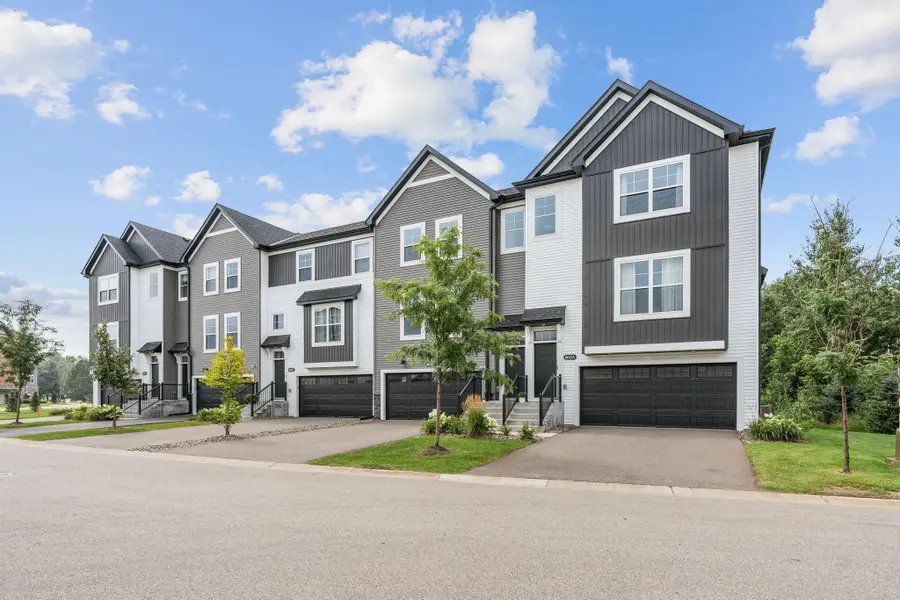 8612 Kenyon Court Ne #B, Blaine, MN 55434 - Image #2