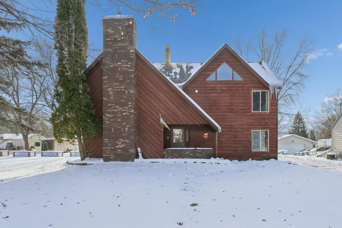 202 W Warren Street, Roberts, WI 54023 - Image #1