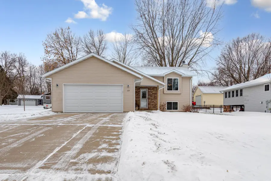 225 19th Street Ne, Owatonna, MN 55060 - Image #2