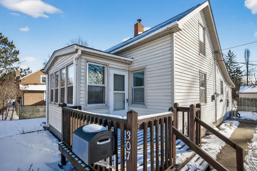 307 W 5th Street, Chaska, MN 55318 - Image #2