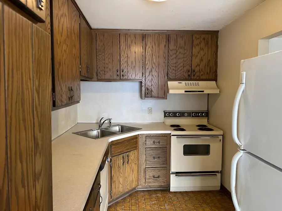 6116 64th Avenue N, Brooklyn Park, MN 55429 - Image #2