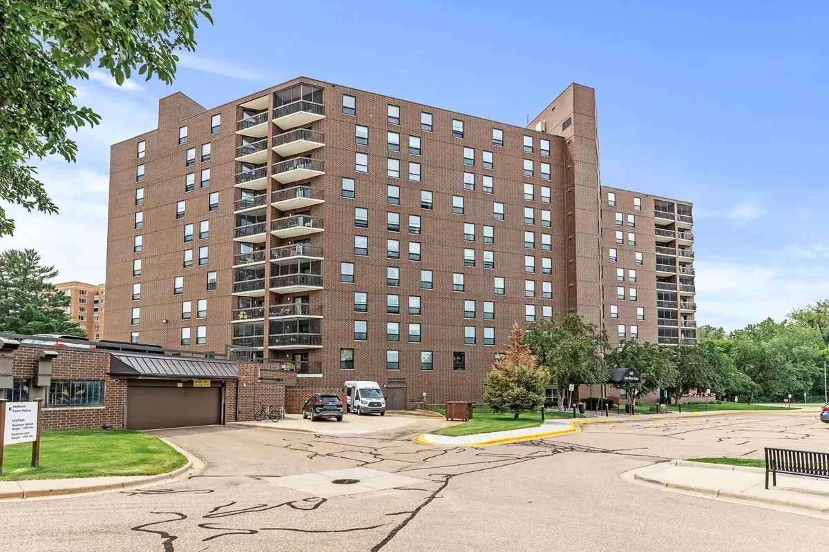 6615 Lake Shore Drive S #900, Minneapolis, MN 55423 - #1