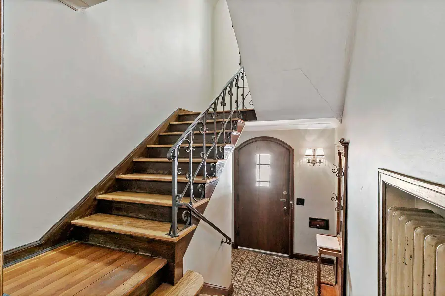 201 W Minnehaha Parkway, Minneapolis, MN 55419 - Image #2