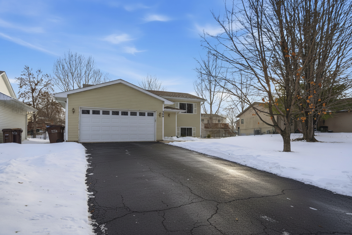 300 13th Avenue Ne, Buffalo, MN 55313 - Image #1