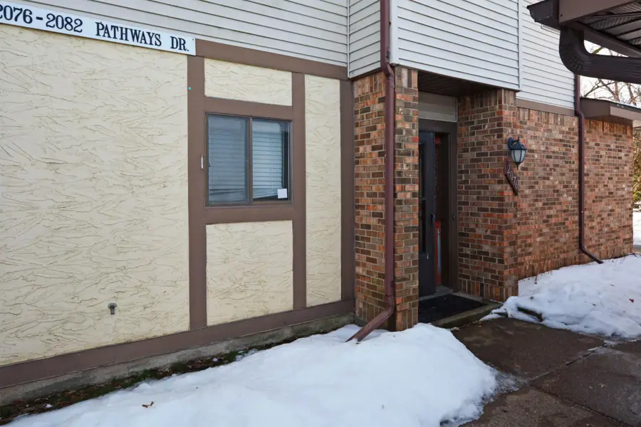 2076 Pathways Drive #1, Saint Paul, MN 55119 - #3