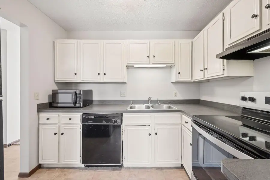 919 Ridge Drive Se, Saint Michael, MN 55376 - #3