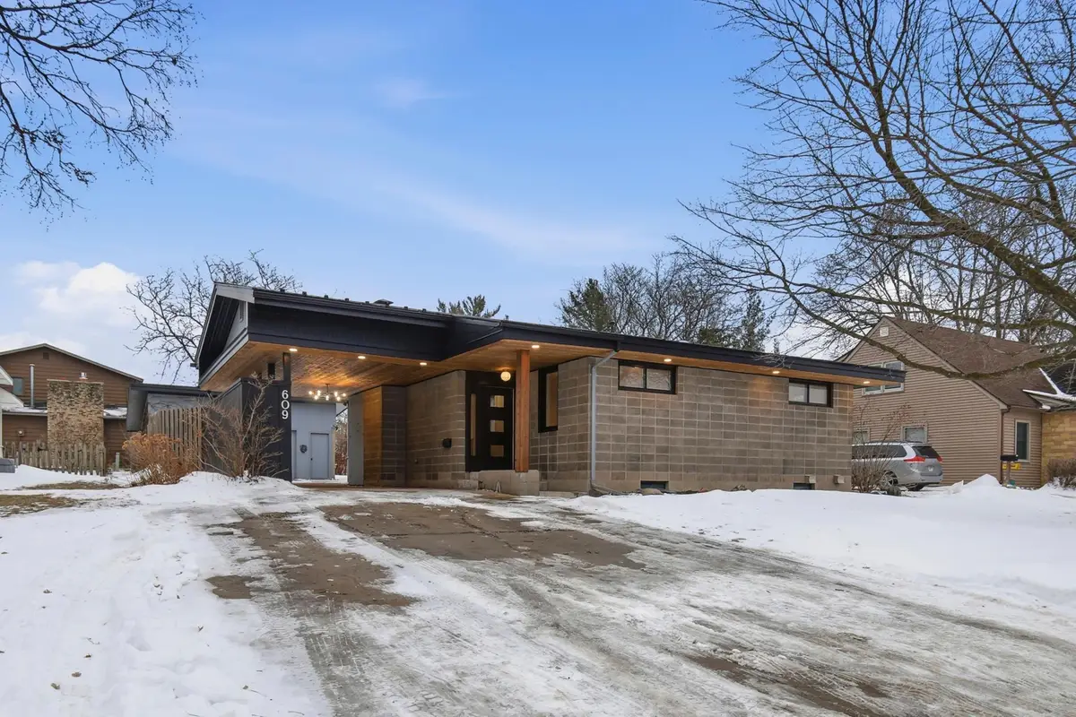 609 Harriet Avenue, Owatonna, MN 55060 - Image #1