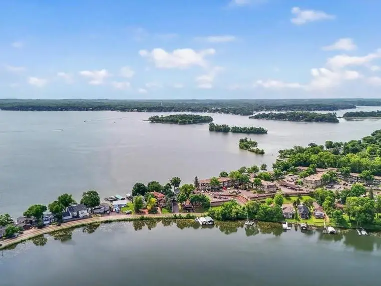 4387 Wilshire Boulevard #111, Mound, MN 55364 - Image #1