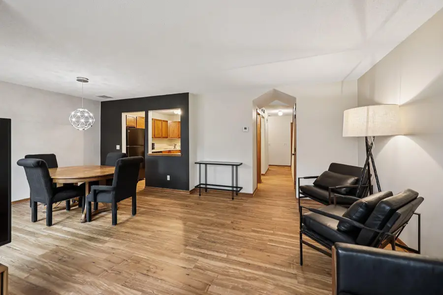 320 Karen Lane Ne, Minneapolis, MN 55421 - Image #3