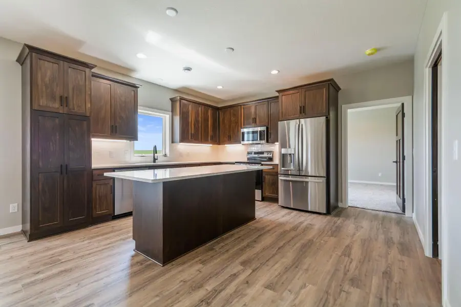 1534 9th Avenue Sw, Hutchinson, MN 55350 - #2