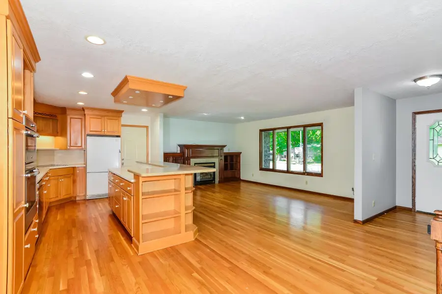 205 South Lane, Green Isle, MN 55338 - Image #3