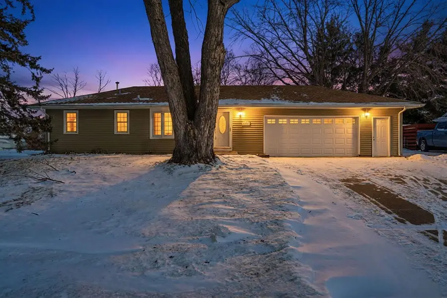 10409 Zion Street Nw, Coon Rapids, MN 55433 - Image #2