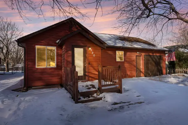 520 Barrett Street S, Winsted, MN 55395