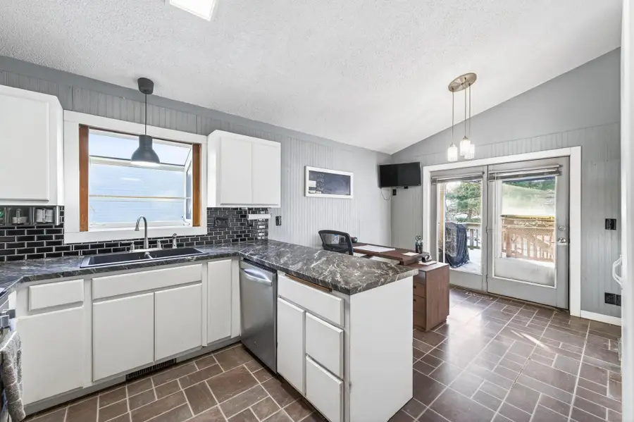 2840 Henslow Avenue N, Oakdale, MN 55128 - Image #2