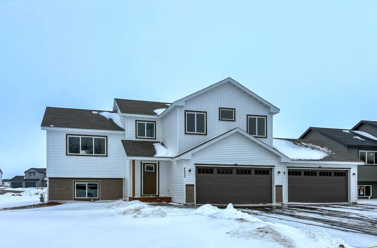 4622 9th Street Ne, Saint Cloud, MN 56304 - Image #1