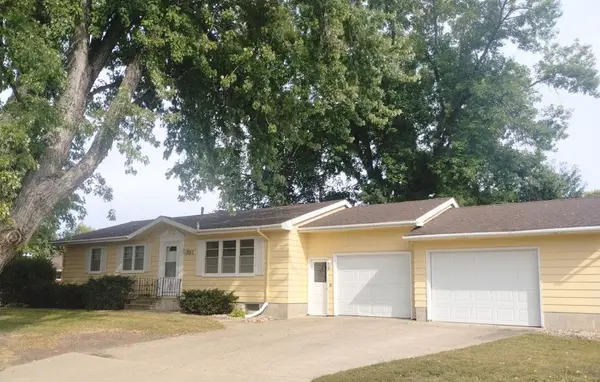 731 3rd Avenue Ne, Sleepy Eye, MN 56085