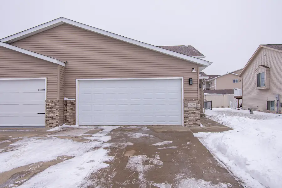 3525 Eagle Run Lane, West Fargo, ND 58078 - Image #2