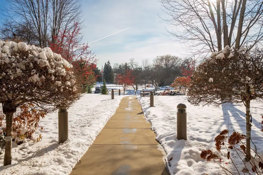 4360 Brookside Court #310, Edina, MN 55436 - Image #3