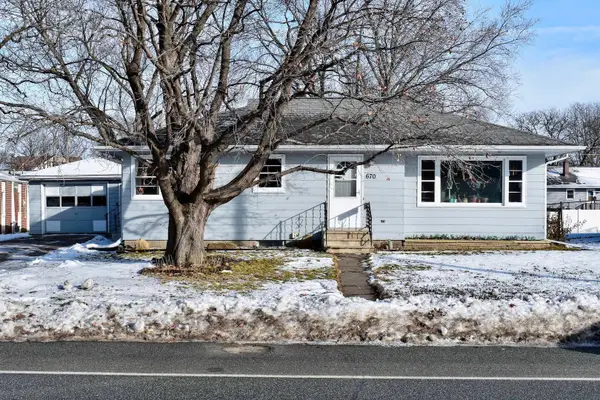 670 W Sarnia Street, Winona, MN 55987