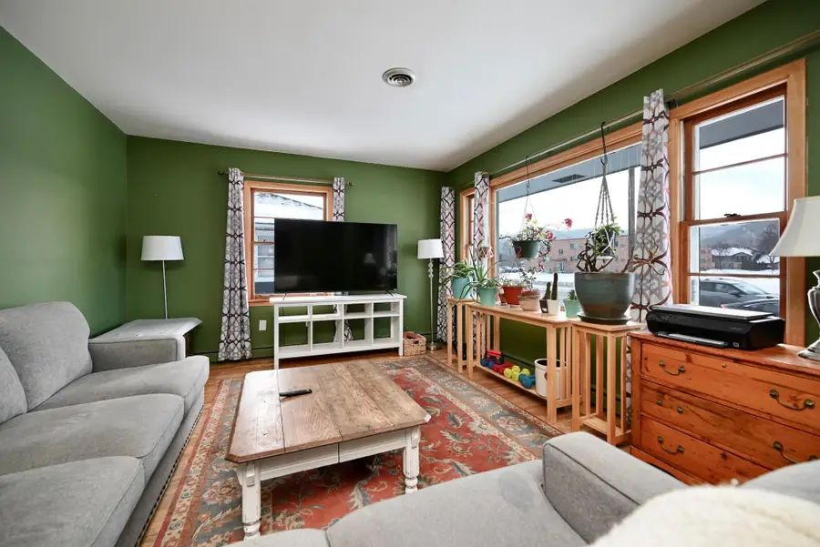 670 W Sarnia Street, Winona, MN 55987 - Image #2