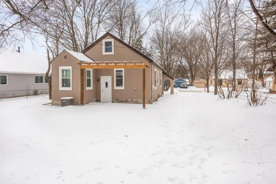 4158 Zane Avenue N, Minneapolis, MN 55422 - Image #2