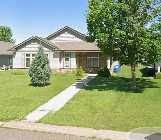 573 Taft Loop S, Cambridge, MN 55008