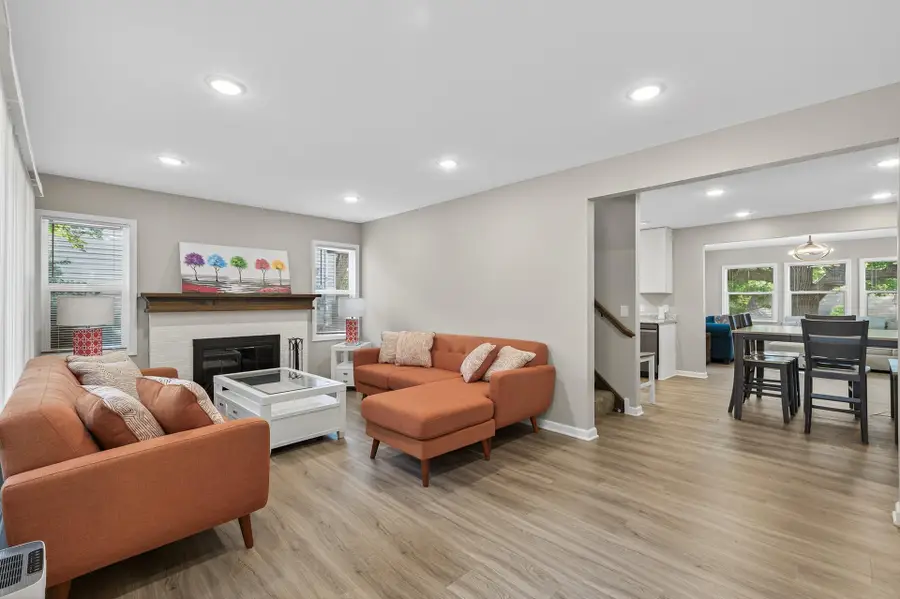 3425 Zenith Avenue N, Robbinsdale, MN 55422 - Image #2