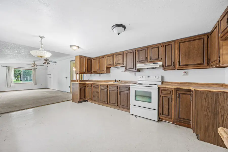 118 2nd Street Sw, Hillsboro, ND 58045 - #3