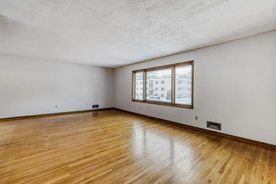 1508 Mcafee Street, Saint Paul, MN 55106 - Image #3