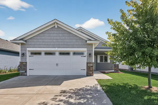 825 Golden Way Nw, Isanti, MN 55040