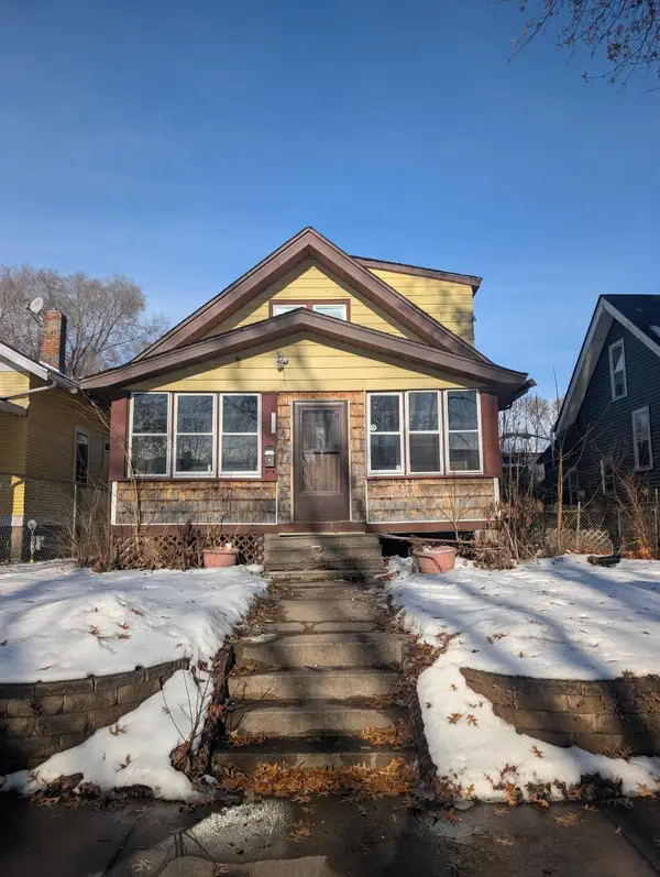 1135 Geranium Avenue E, Saint Paul, MN 55106