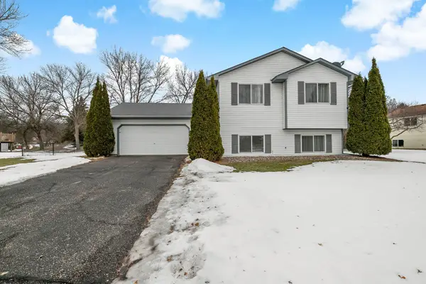 748 Kirche Hill Drive, Carver, MN 55315