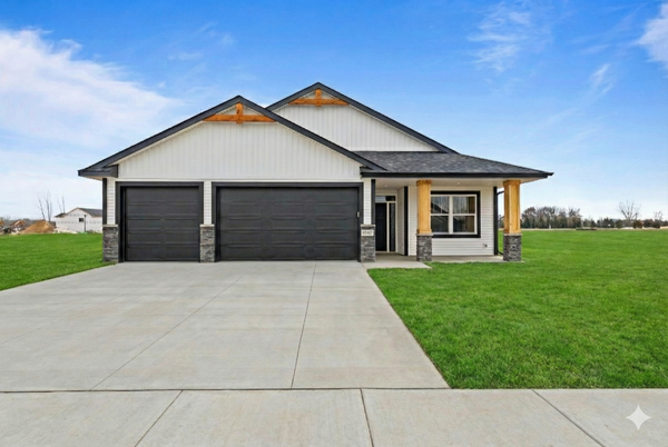 630 7th Avenue Ne, Isanti, MN 55040