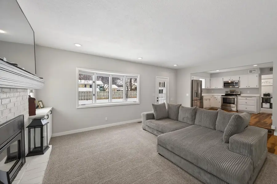 7148 Glenross Road, Woodbury, MN 55125 - Image #3