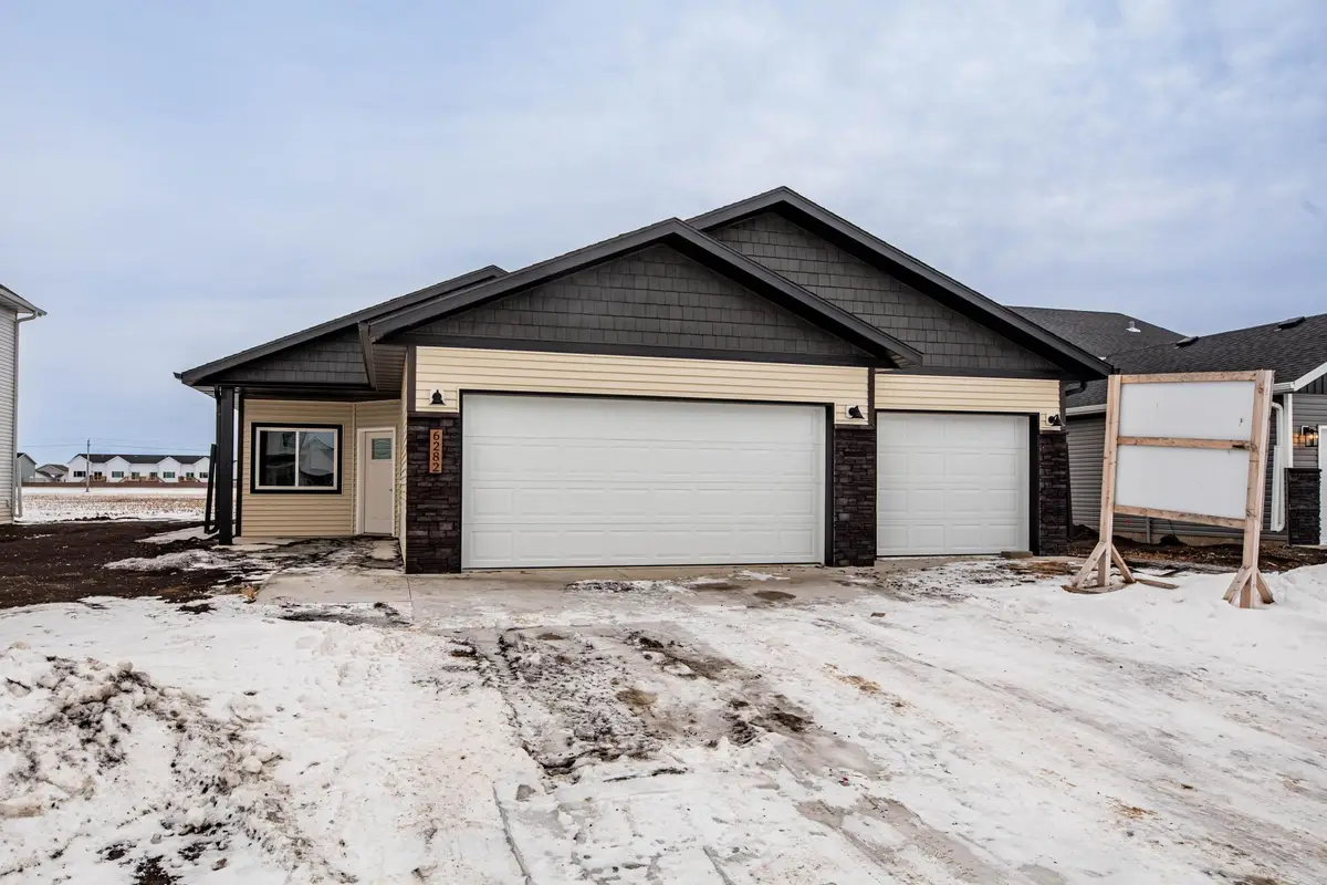 6282 87th Avenue S, Horace, ND 58047 - Image #1