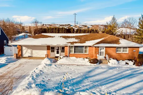 631 21st Avenue N, South Saint Paul, MN 55075