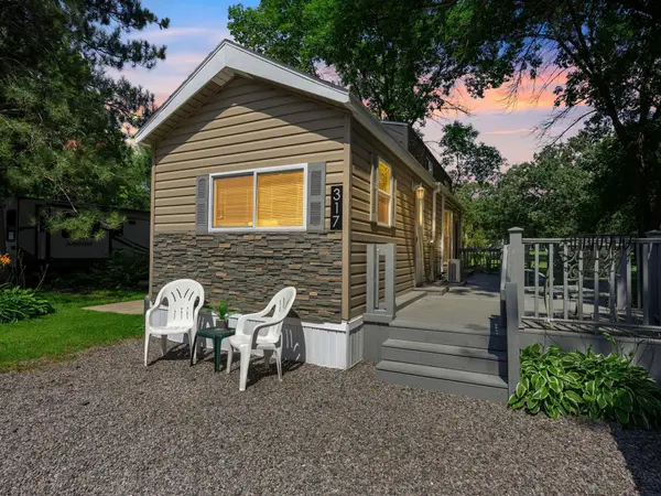 11290 80th Avenue Se #317, Clear Lake, MN 55319