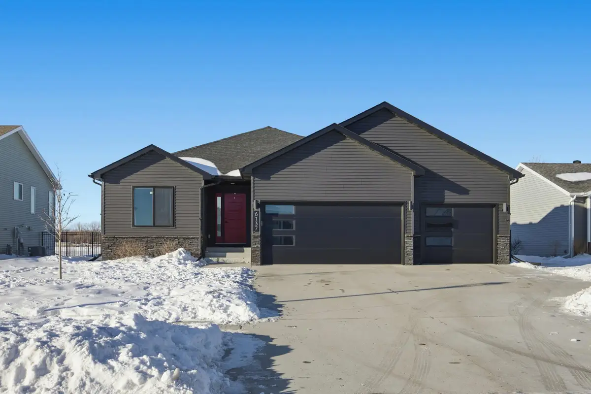 6137 68th Street S, Fargo, ND 58104 - Image #1