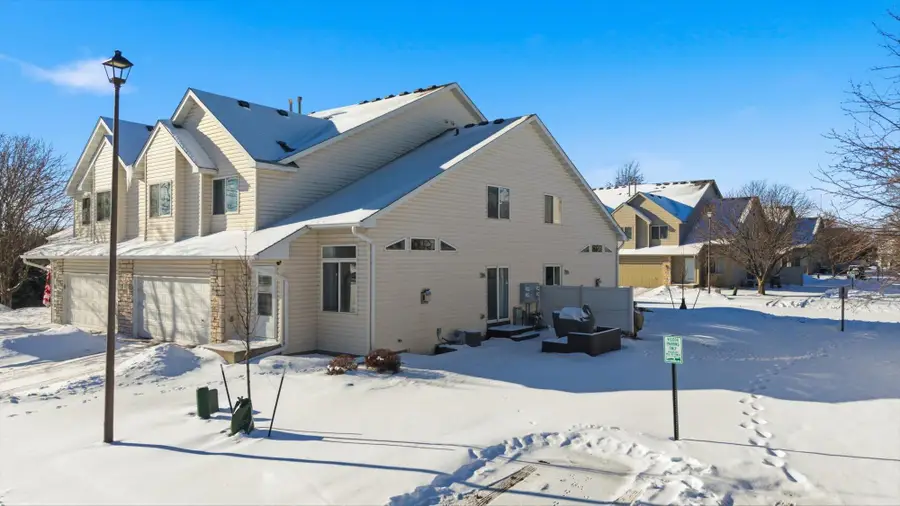 1672 Bedford Lane, Shakopee, MN 55379 - Image #2