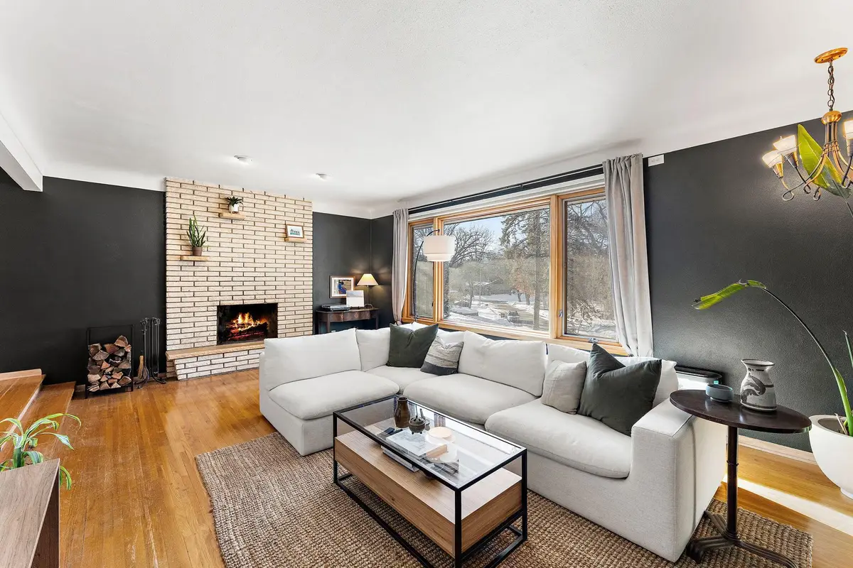 3100 Oxford Street N, Saint Paul, MN 55113 - Image #1