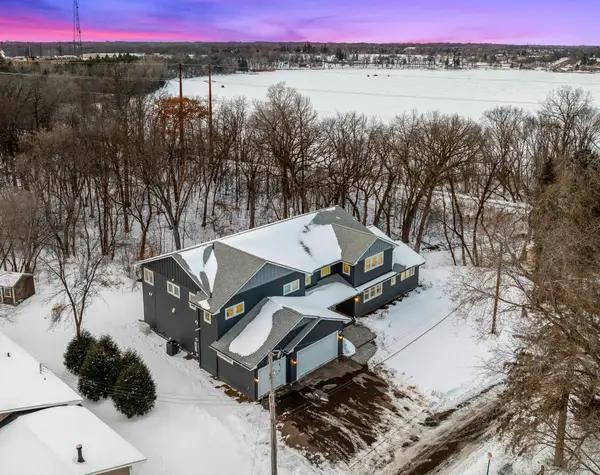 925 Minnesota Lane N, Minneapolis, MN 55447