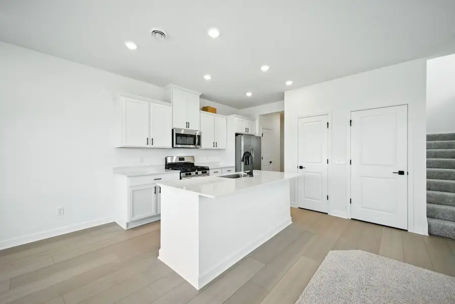 184 Huntington Drive, Waconia, MN 55387 - Image #3