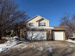 16657 Hutchinson Drive, Lakeville, MN 55044