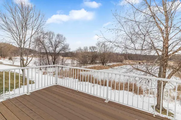 2734 Century Trail, Chanhassen, MN 55317