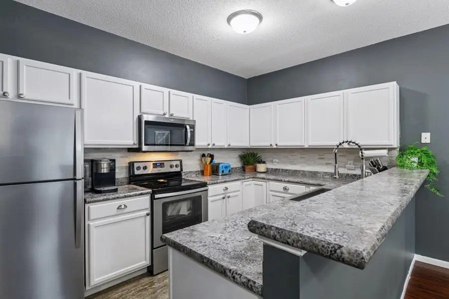 642 Willoughby Way W, Minnetonka, MN 55305 - Image #3