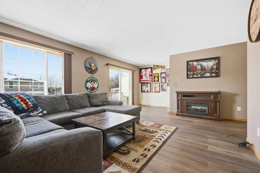 1579 County Road D E #E, Saint Paul, MN 55109 - Image #3