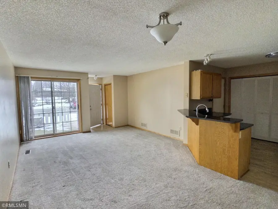 4075 Wilshire Circle, Saint Paul, MN 55126 - Image #3