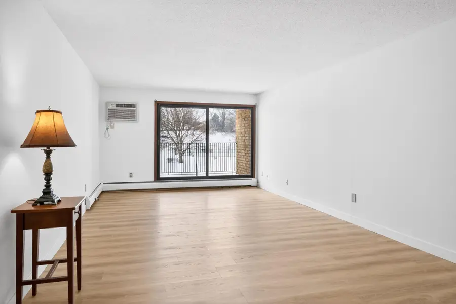 1903 Silver Bell Road #121, Eagan, MN 55122 - Image #2