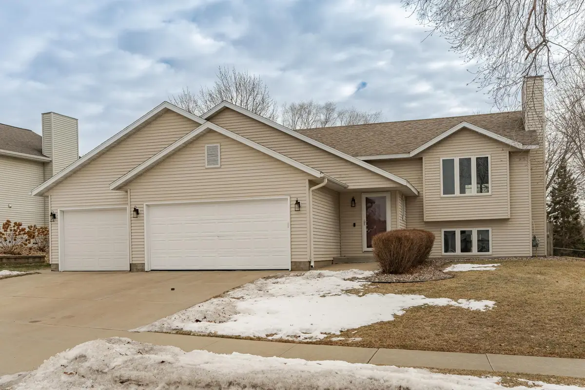 5718 Shetland Drive Nw, Rochester, MN 55901 - #1